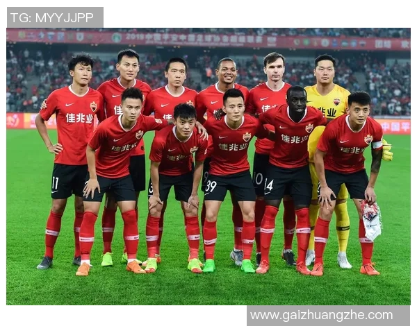 深圳足球队的崛起之路：揭秘他们背后的力量与激情