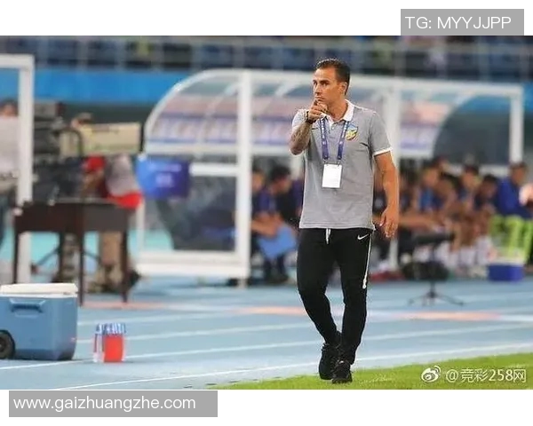 被拐骗的足球明星背后的故事与真相揭示了体育界的黑暗面