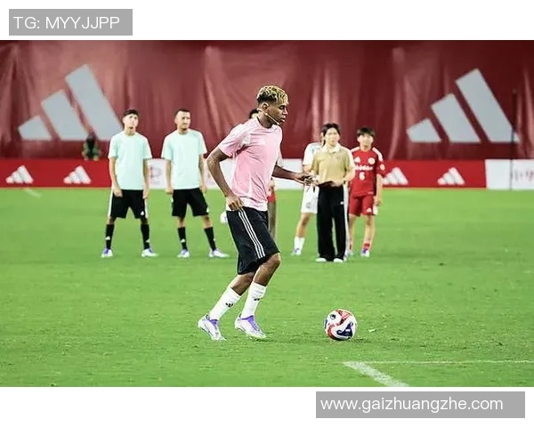 刚成年的足球明星盘点他们的成长历程与未来潜力