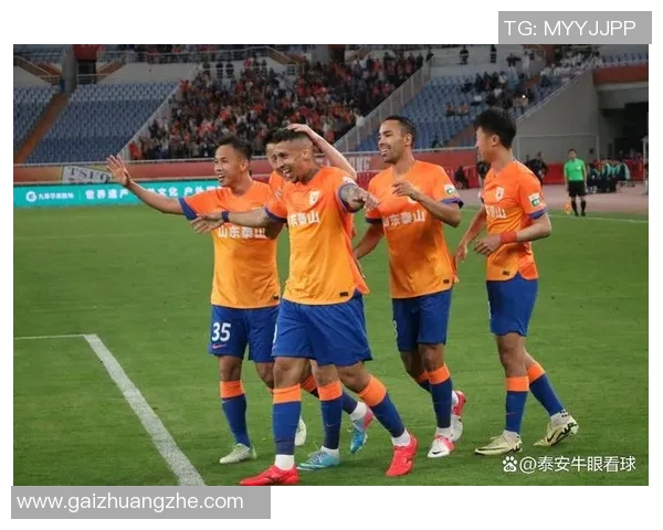 杭州足球队在精英赛中以55分稳居积分榜首位 杭州足球队在精英赛中以55分稳居积分榜首位